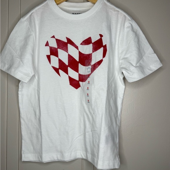 NWT old navy, White T-Shirt with Red Checkered Heart - Picture 2 of 4